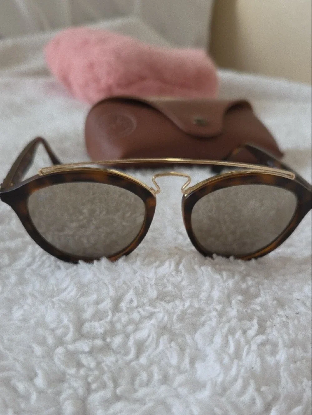 Ray-Ban Brown Tortoiseshell Sunglasses with Gold Bridge